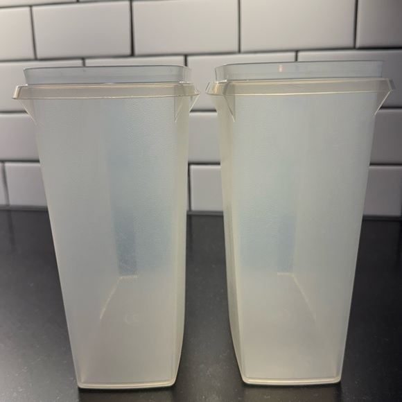 Vintage Tupperware Store-N-Pour Containers, set of 2, pink lids - Picture 5 of 13